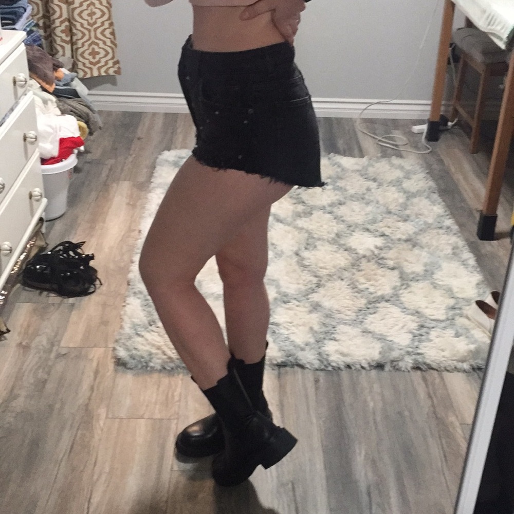 Topshop high waisted Denim shorts - Picture 11 of 16